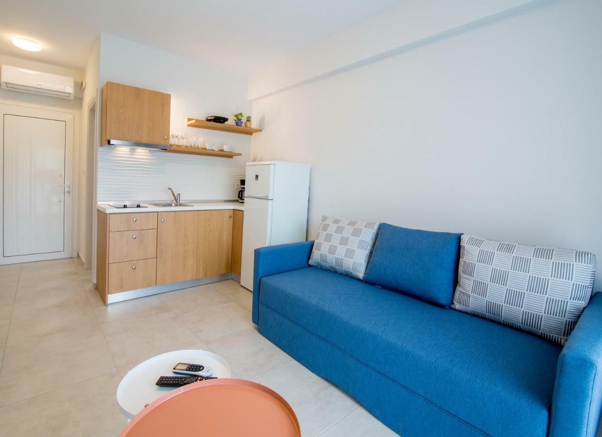 The Papoutsakis Apartments Nikíti Kültér fotó